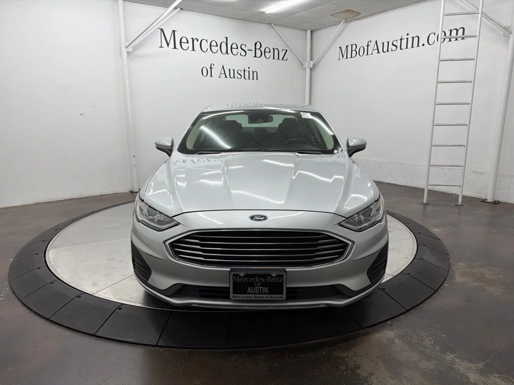 Used 2019 Silver Ford SE image 2