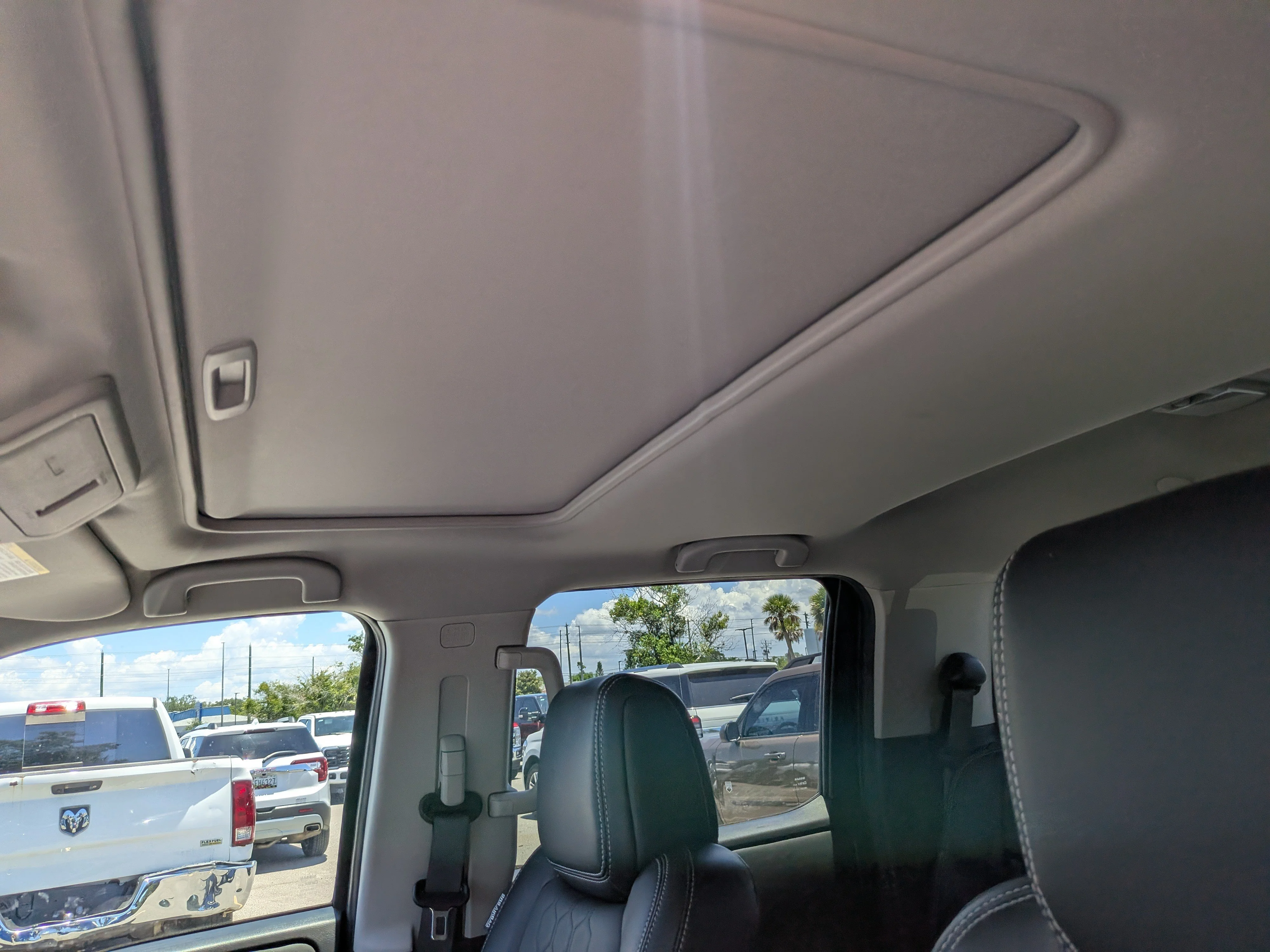 Used 2024 Bluestone Nissan SL image 23