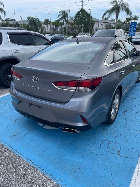 Used 2019 Gray Hyundai SEL image 6