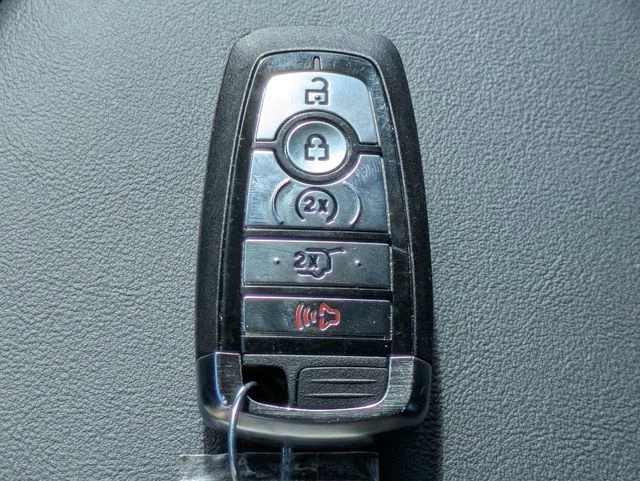 New 2026 Agate Black Metallic Ford Tremor® image 30