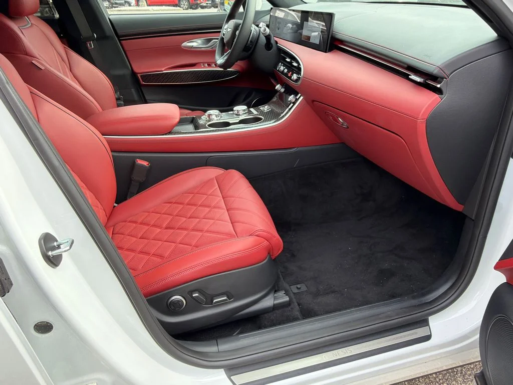 2026 GENESIS GV70 Sport Prestige - Photo 13