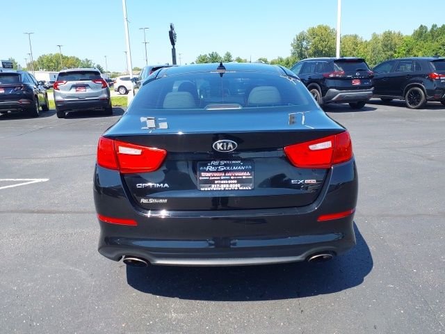 Used 2015 Black Kia EX image 4
