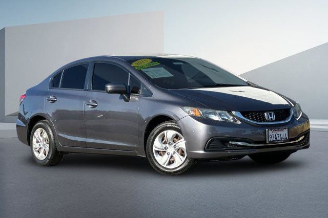 Used 2015  Honda LX image 2