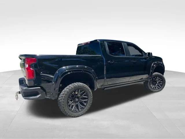 Used 2025 Black Chevrolet RST image 6