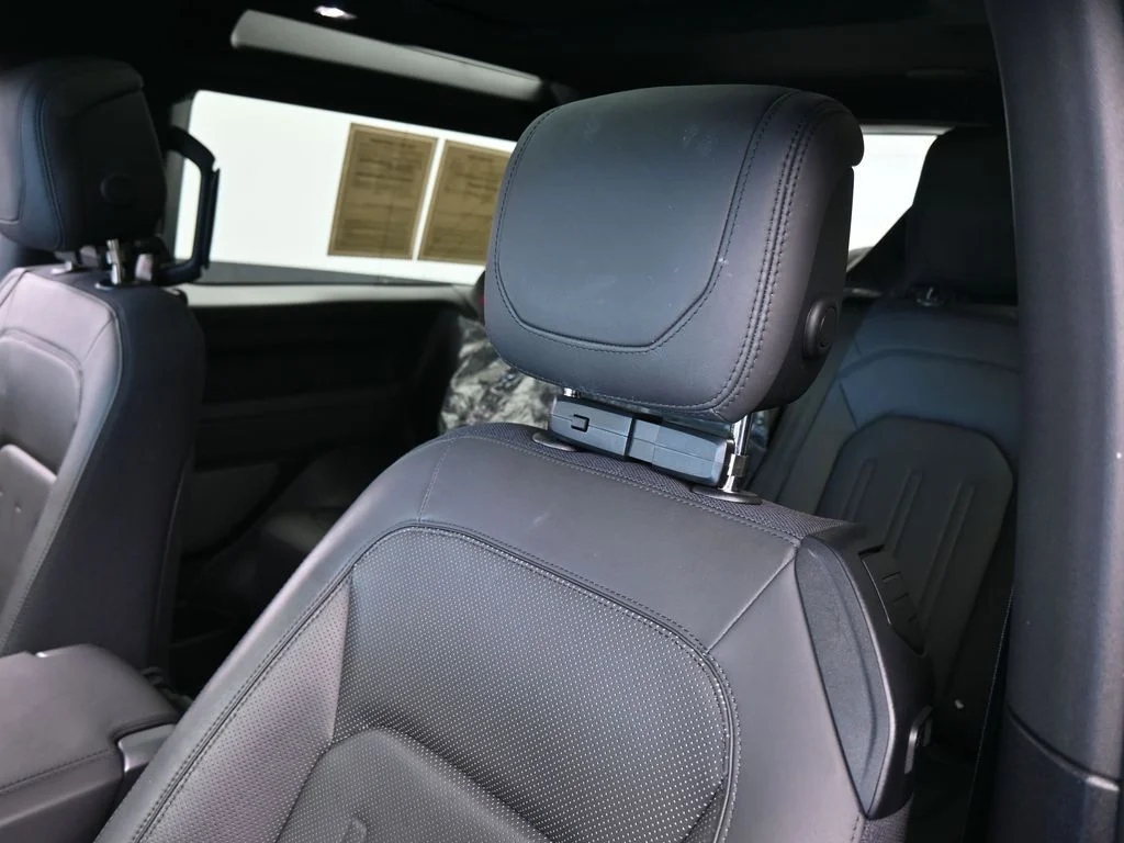 2023 Land Rover Defender X - Photo 16