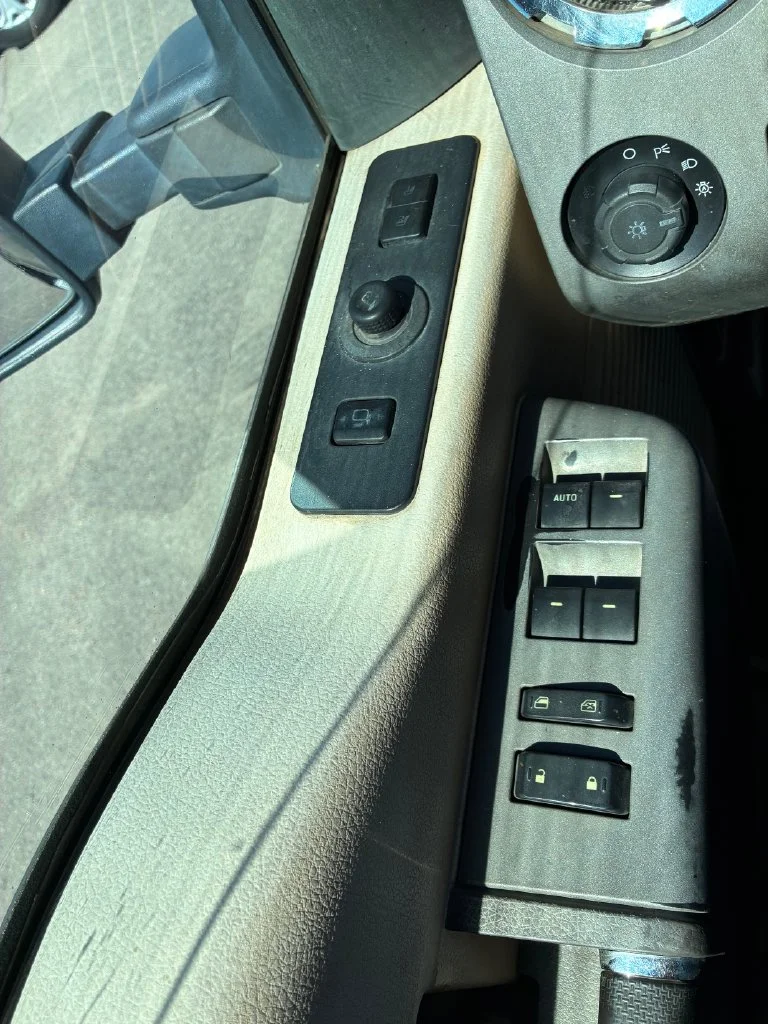 Used 2012 Tuxedo Black Metallic Ford Lariat image 17