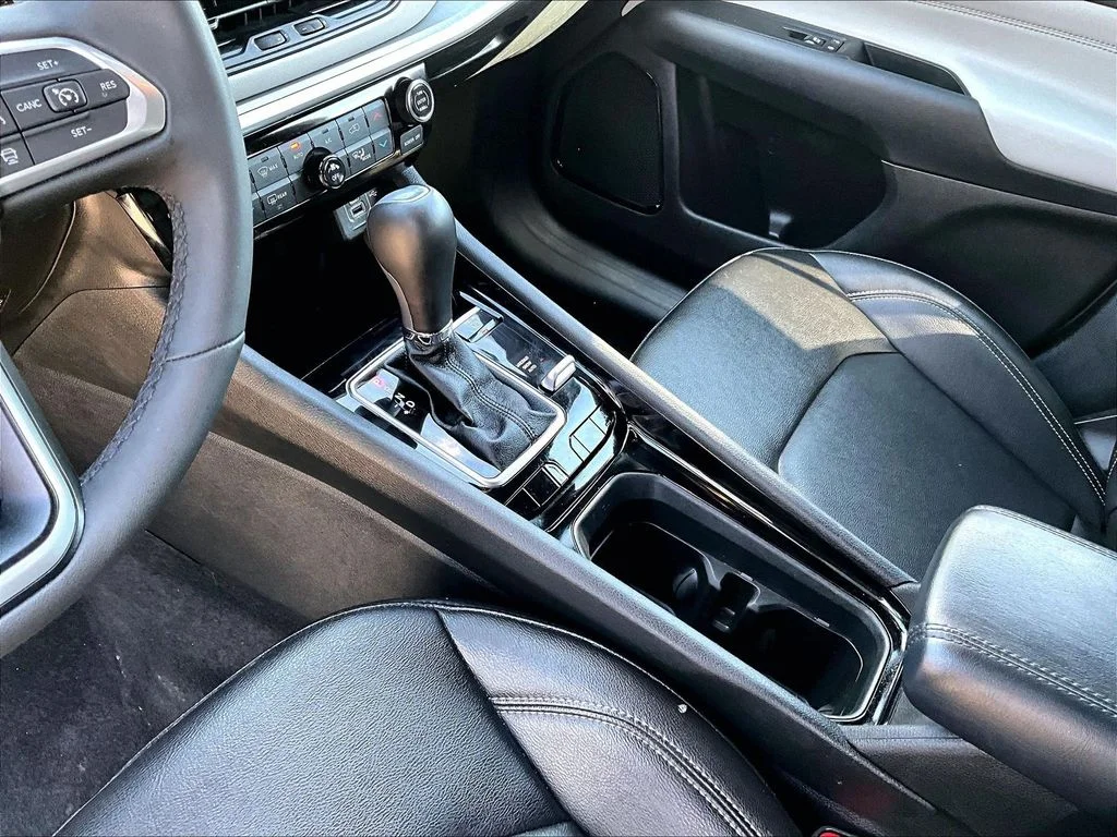 2025 Jeep Compass Limited - Photo 23