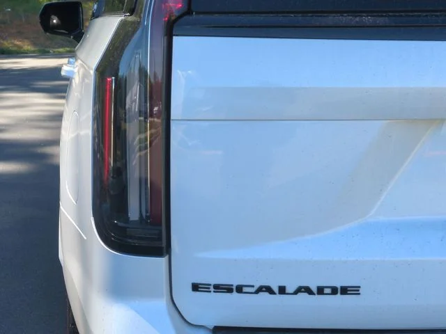 Used 2024 White Cadillac Sport Platinum image 21