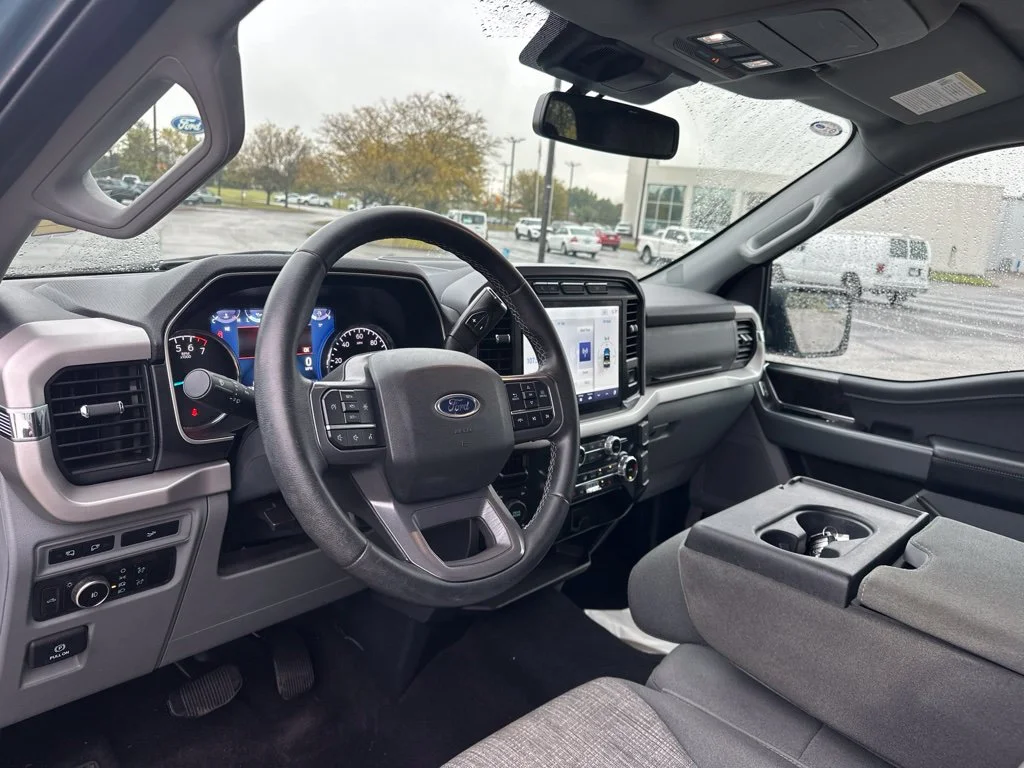 Used 2023 Blue Ford XLT image 13
