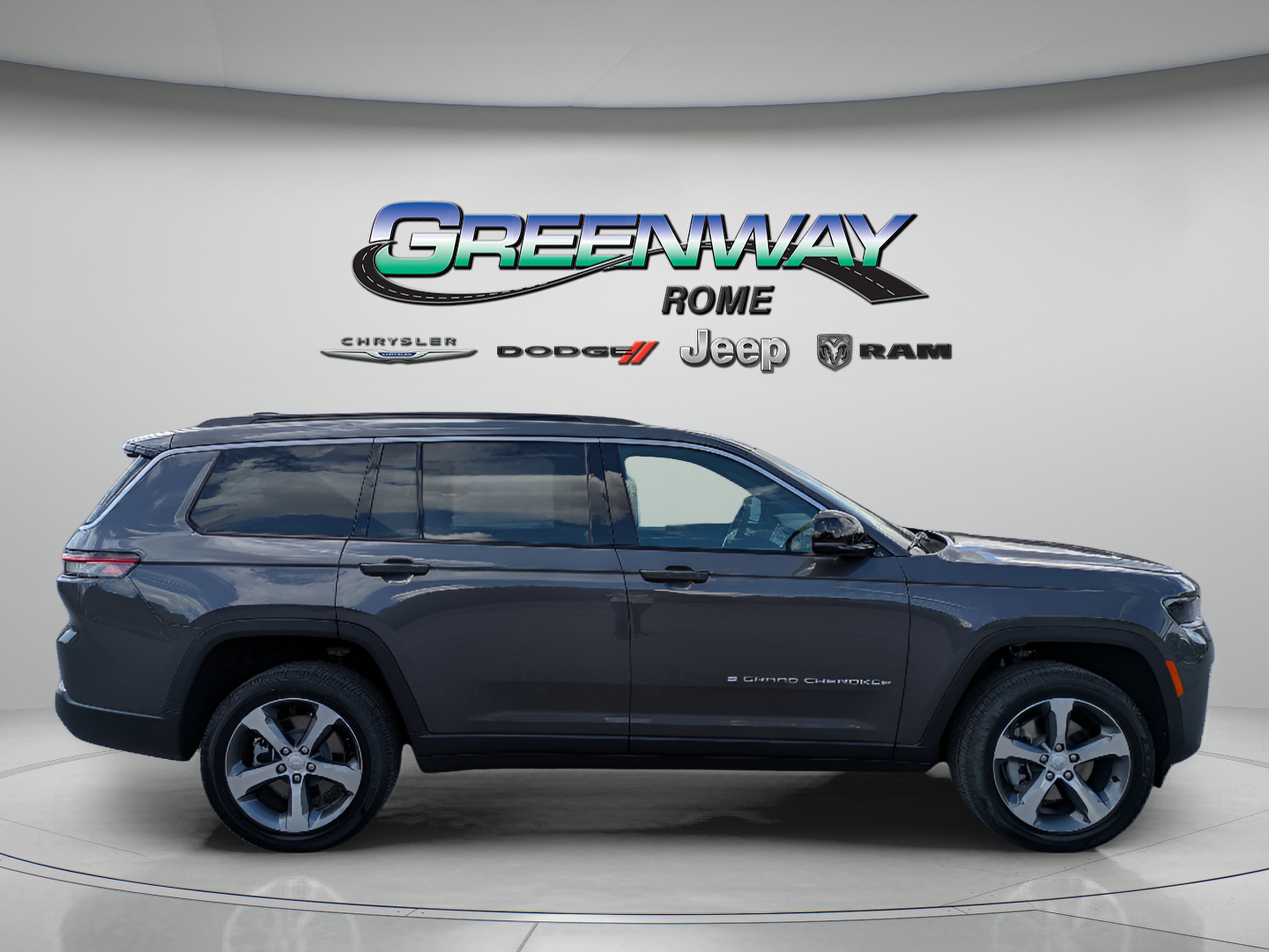 New 2026 Baltic Gray Metallic Clear-Coat Exterior Paint Jeep Limited image 3