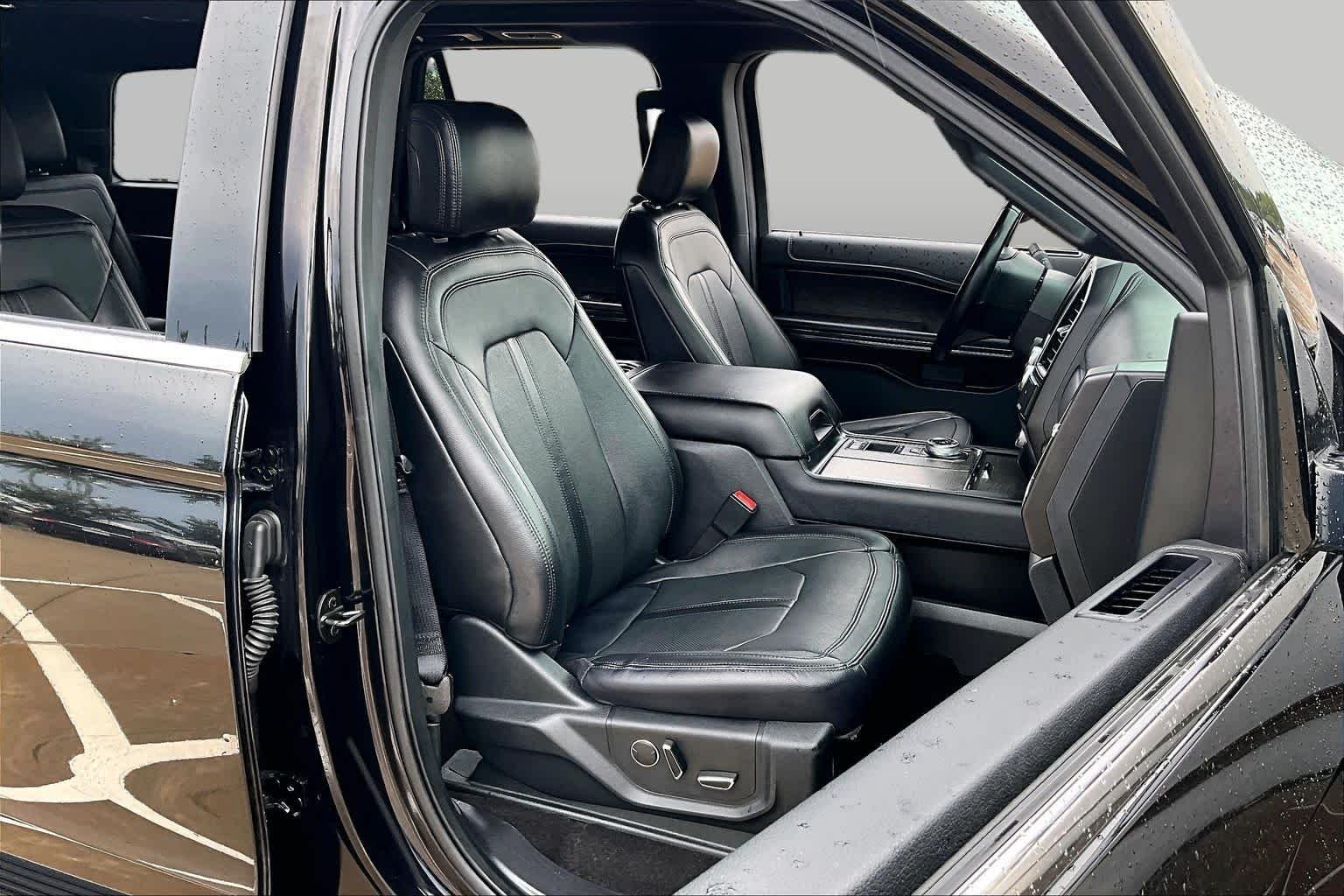 Used 2019 Agate Black Metallic Ford Limited image 9