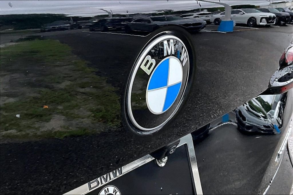 Used 2026 Black BMW xDrive40i image 20
