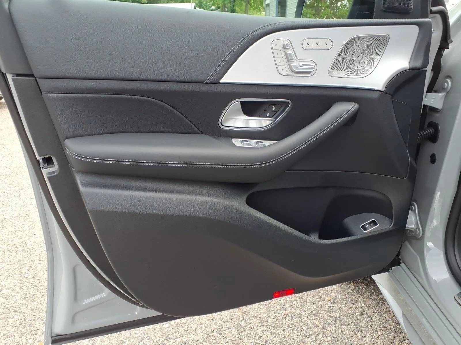 New 2026 MANUFAKTUR Alpine Grey Mercedes-Benz AMG® GLE 53 image 14