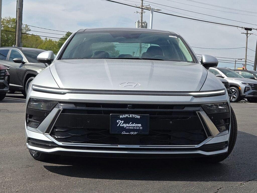 2025 Hyundai Sonata Hybrid Limited - Photo 4
