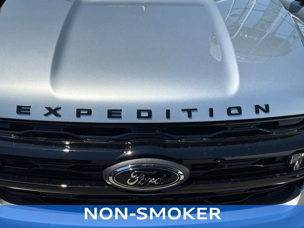 Used 2023 Silver Metallic Ford Limited image 23