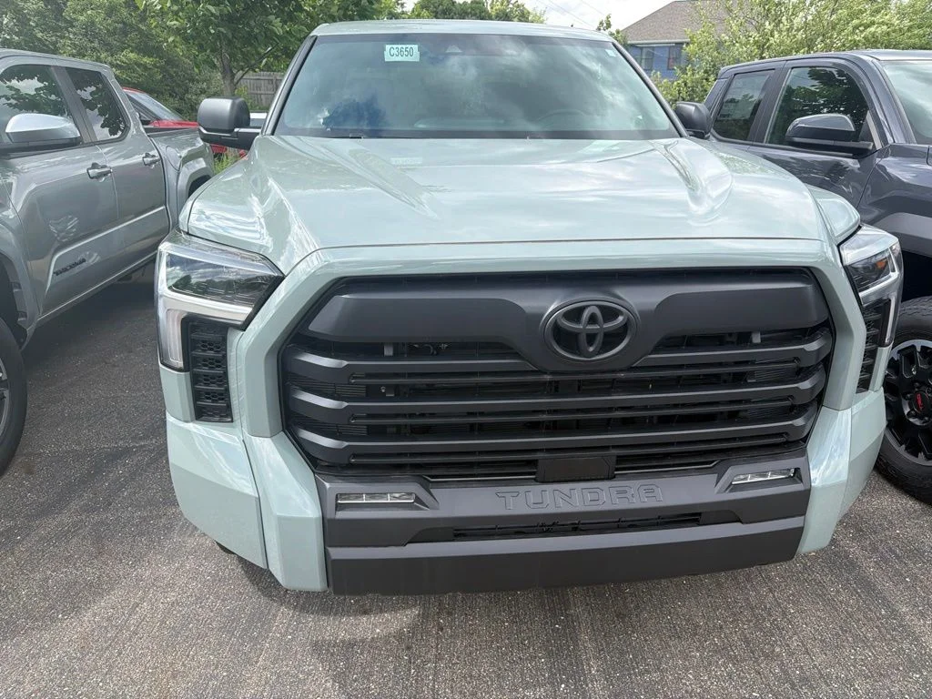 2026 Toyota Tundra SR5 - Photo 8
