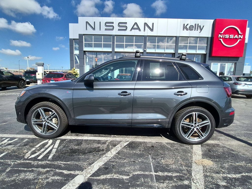 Used 2023 Daytona Gray Pearl Effect Audi e quattro S line Prem Pl 55 TFSI image 8