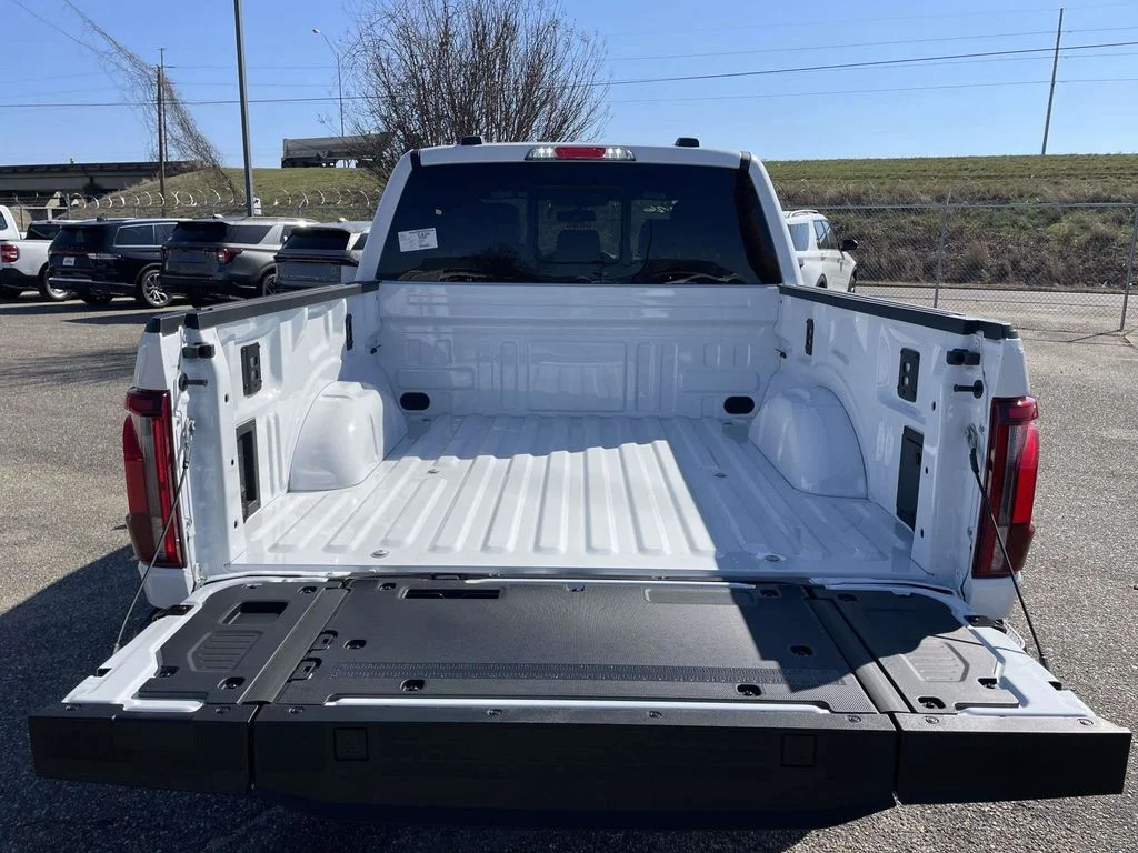 New 2026 Oxford White Ford Lariat® image 10