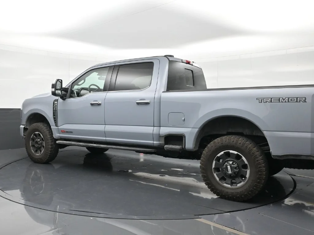 Used 2026 Gray Ford Platinum image 2