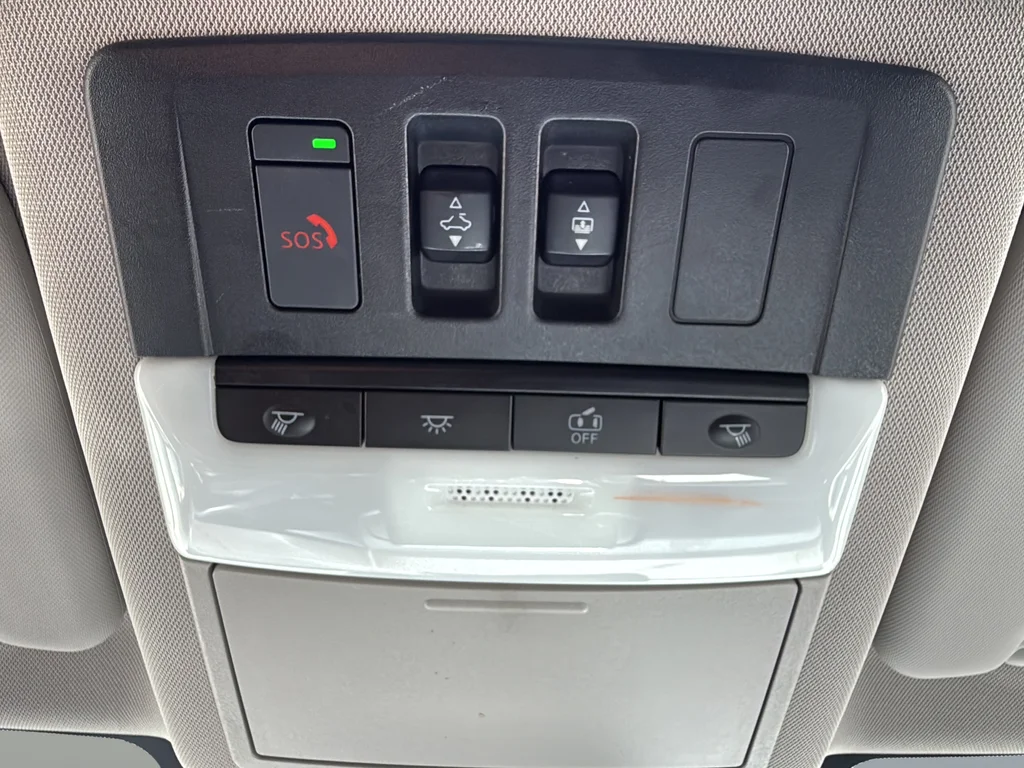 Used 2023 White Nissan SV image 18