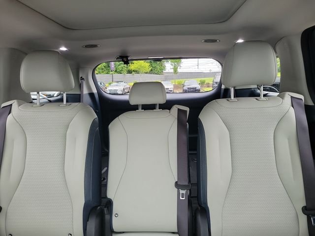Certified Used 2025 Panthera Metal Kia SX Prestige image 12