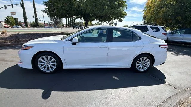 Used 2019 White Toyota LE image 7