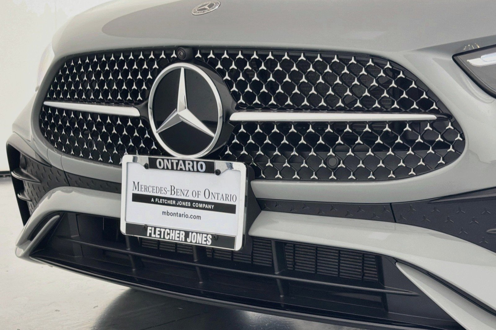 New 2026 MANUFAKTUR Alpine Grey Metallic Mercedes-Benz CLE 450 4MATIC® Cabriolet image 12