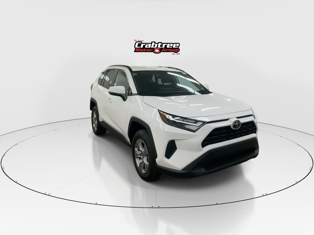 Used 2025 White Toyota XLE image 2