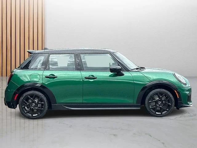 New 2026 British Racing Green IV Met MINI Iconic image 2