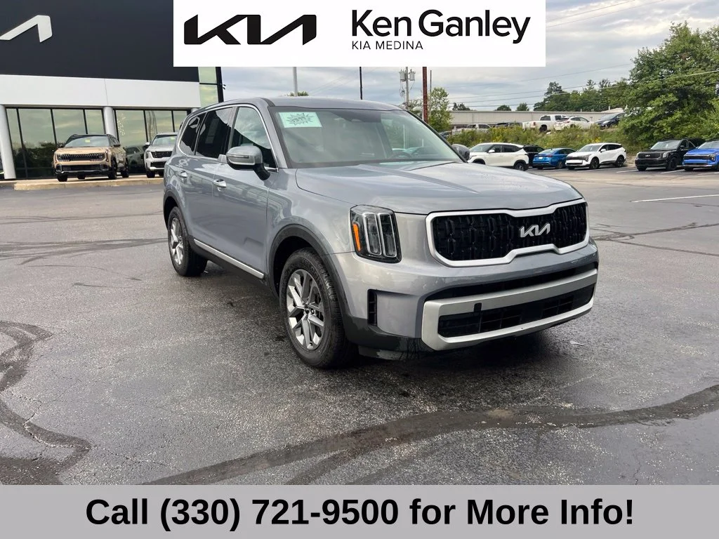 Used 2024 Silver Kia LX image 6
