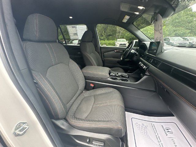 2025 Honda Pilot Sport - Photo 34