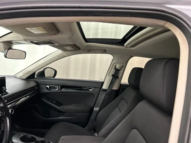 Used 2022 Silver Honda EX image 17