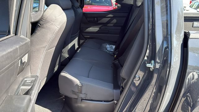 2025 Toyota Tacoma SR5 - Photo 15