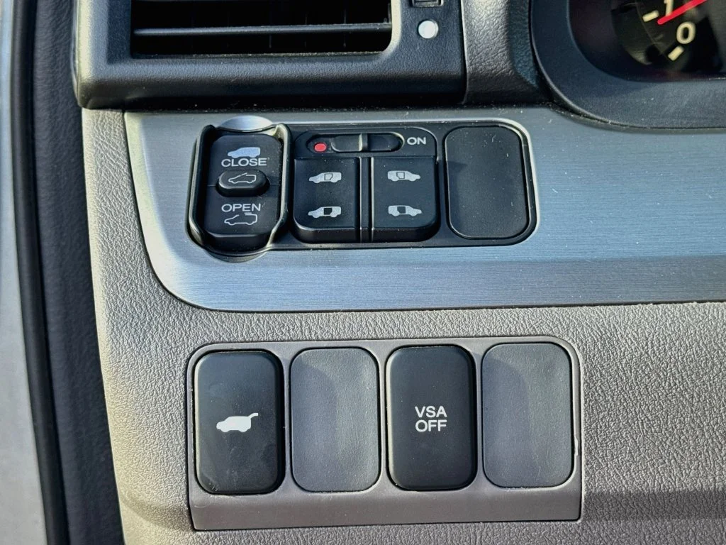 Used 2010 Silver Honda EX-L image 10