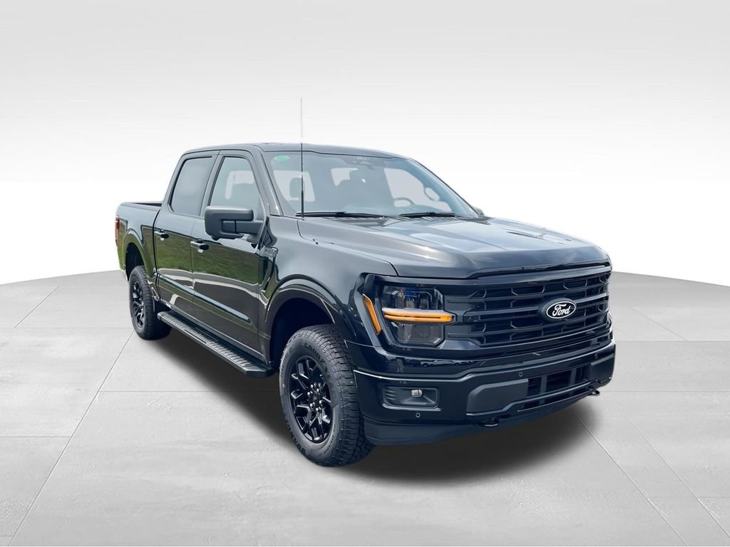 New 2026 Agate Black Metallic Ford XLT image 2
