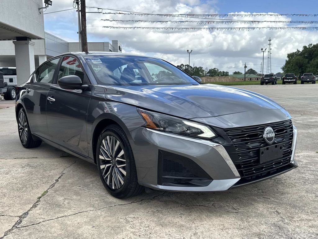 Used 2025 Nissan Altima SV with VIN 1N4BL4DV2SN386042 for sale in Plaquemine, LA