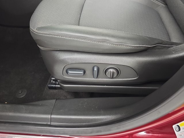 Used 2023 CINNABAR METALLIC Buick Select image 23