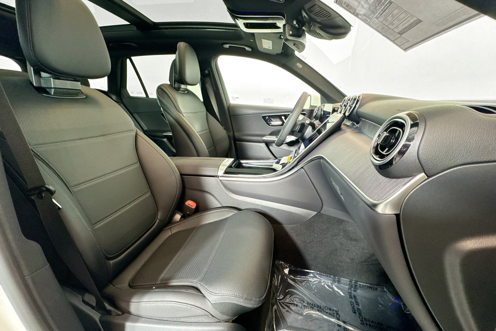 New 2026 Polar White Mercedes-Benz GLC 300 image 26