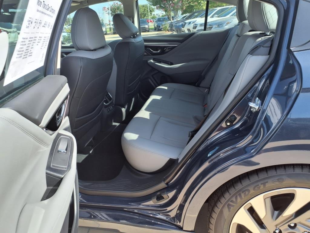 Used 2025 Cosmic Blue Pearl Subaru Limited image 18