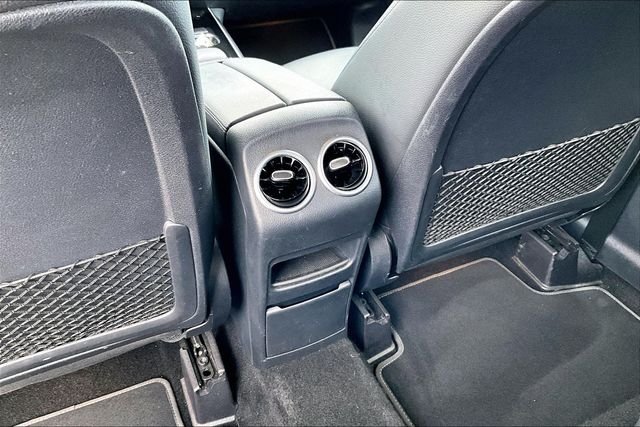 Used 2020  Mercedes-Benz GLB 250 image 25