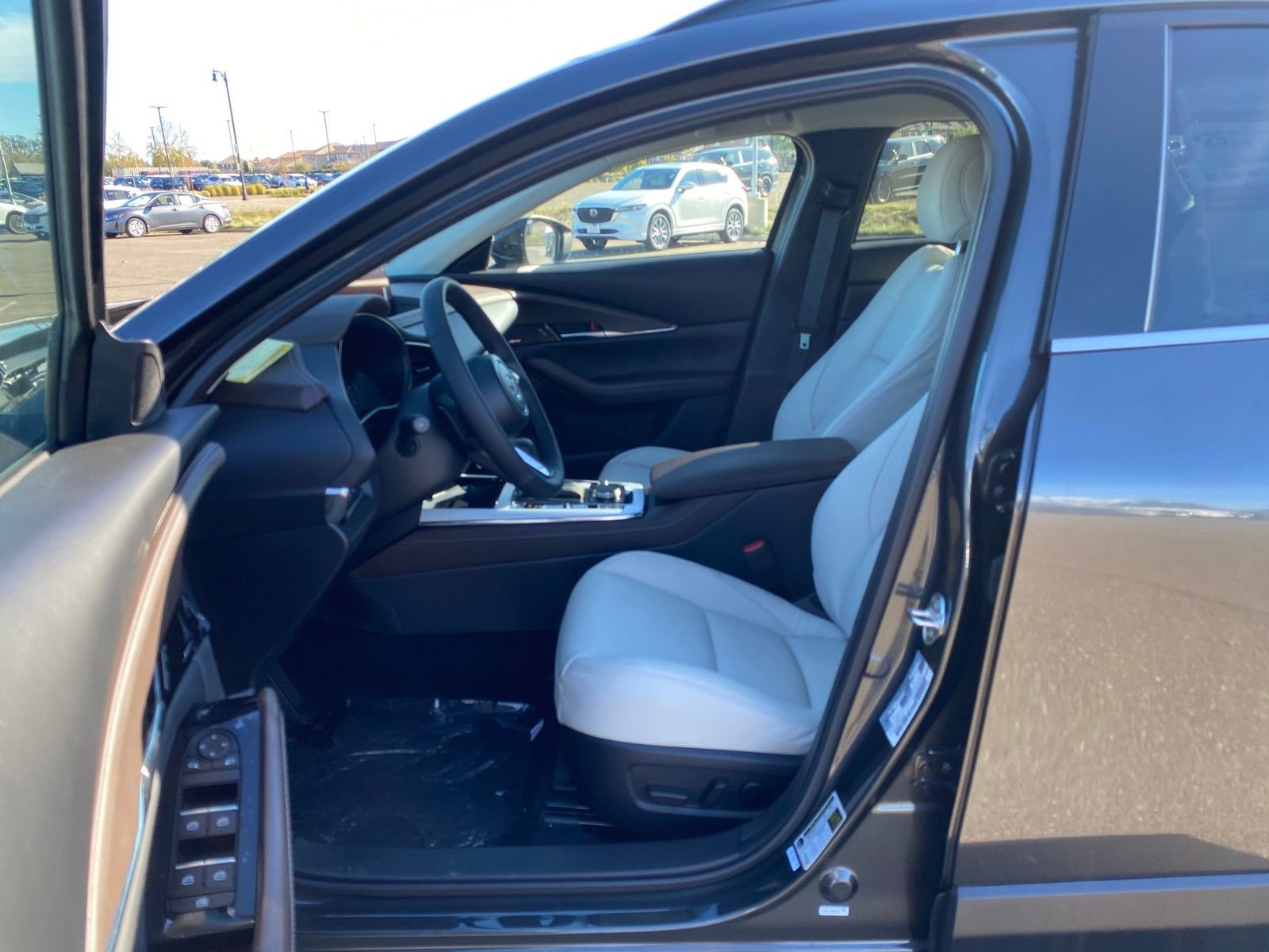 2025 Mazda CX-30 Turbo Premium Plus - Photo 11