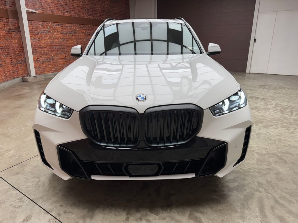 New 2026 White BMW xDrive40i image 8