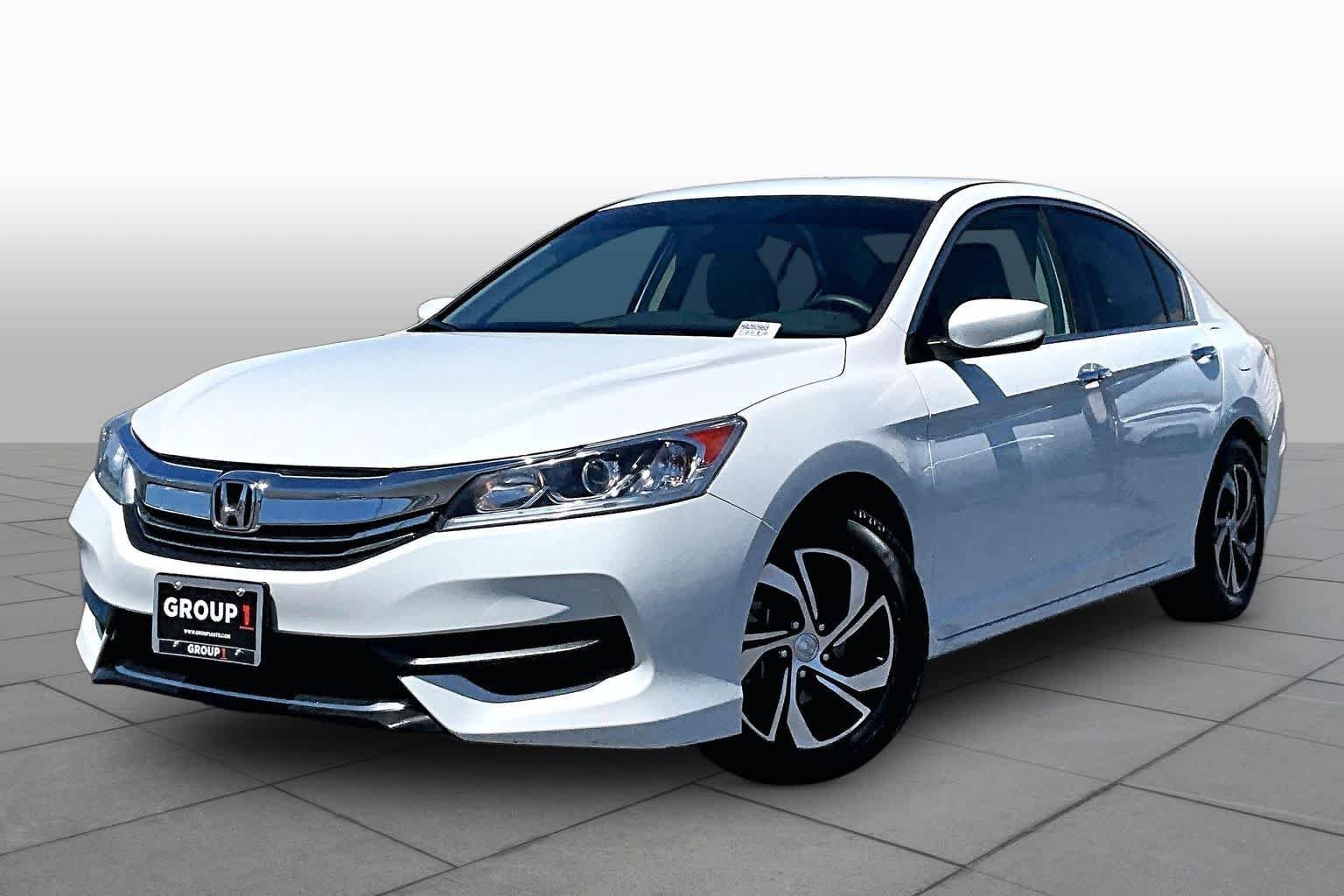 Pre-Owned 2017 Honda Accord Sedan LX
