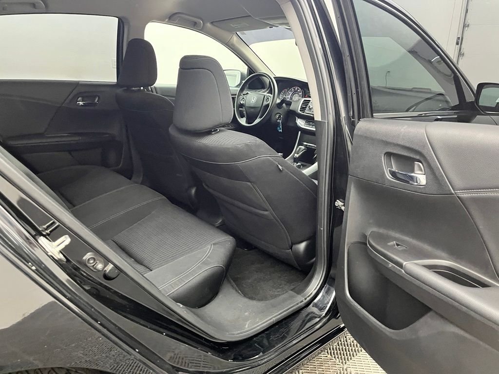 Used 2015 Alabaster Silver Metallic Honda Sport image 32