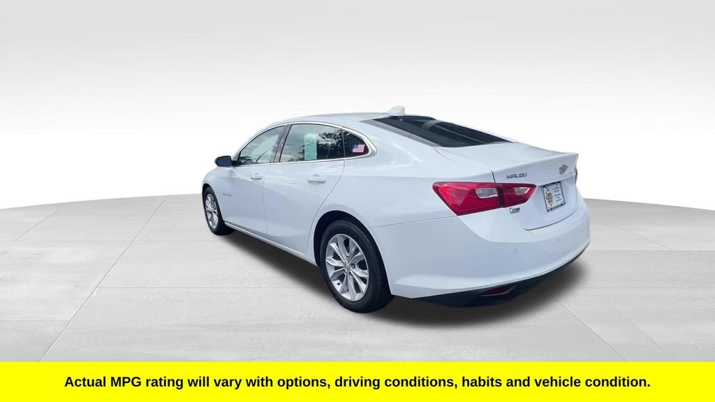 Used 2025 Summit White Chevrolet LT image 9