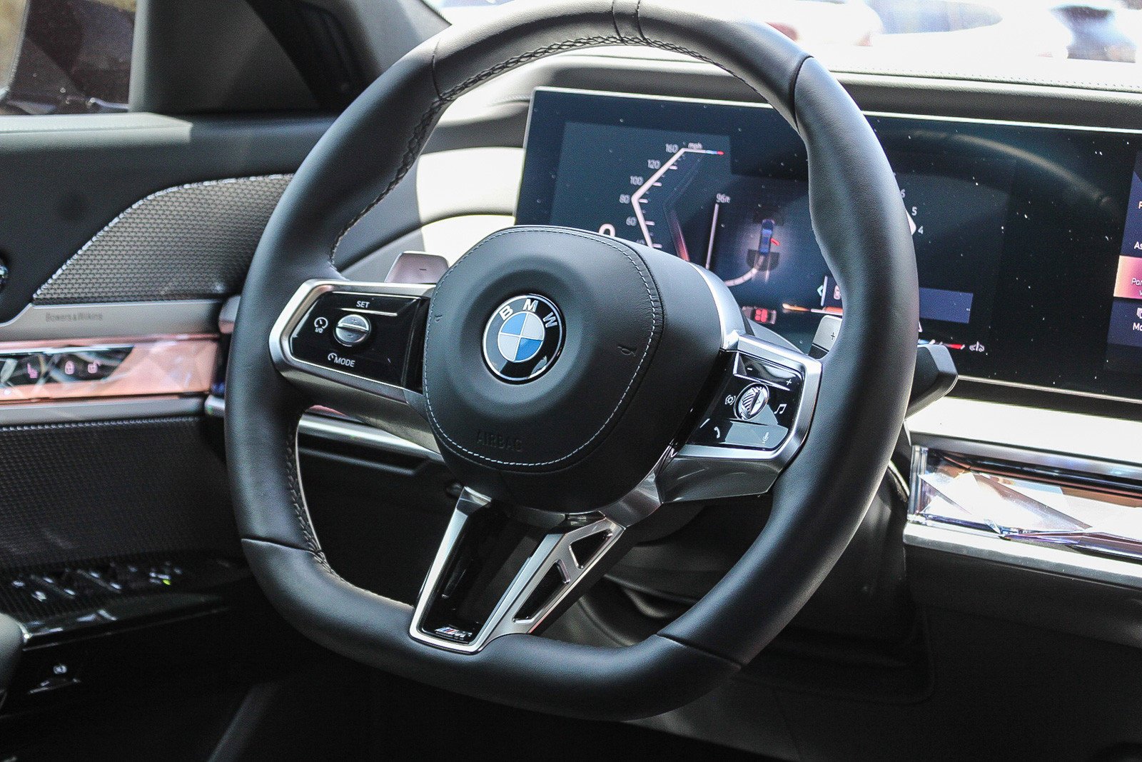 Used 2025 Black Sapphire Metallic BMW 740i image 16