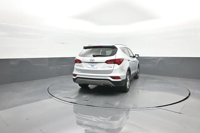 Used 2018 Sparkling Silver Hyundai 2.4 Base image 7