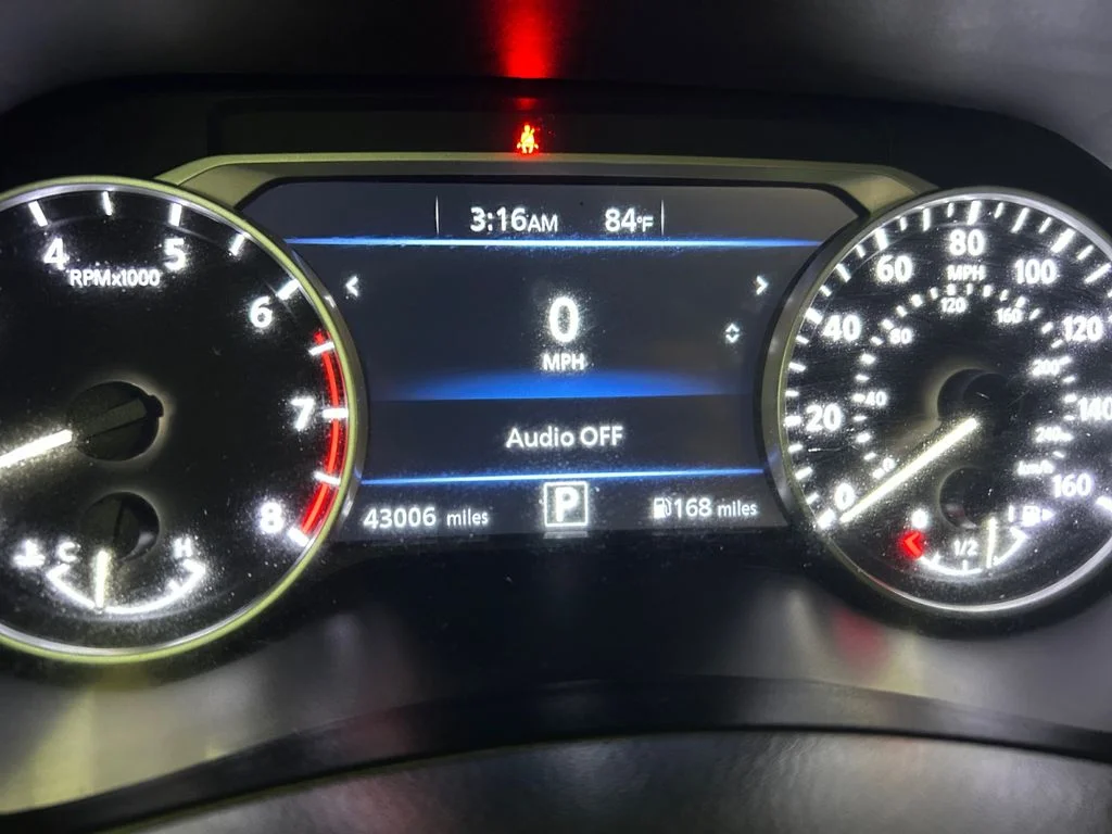 Used 2023 White Nissan SV image 10