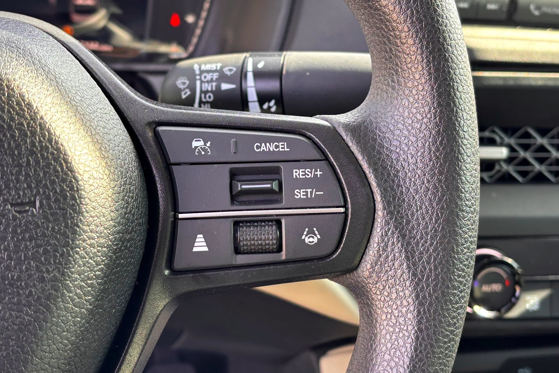 2025 Honda Accord SE - Photo 14
