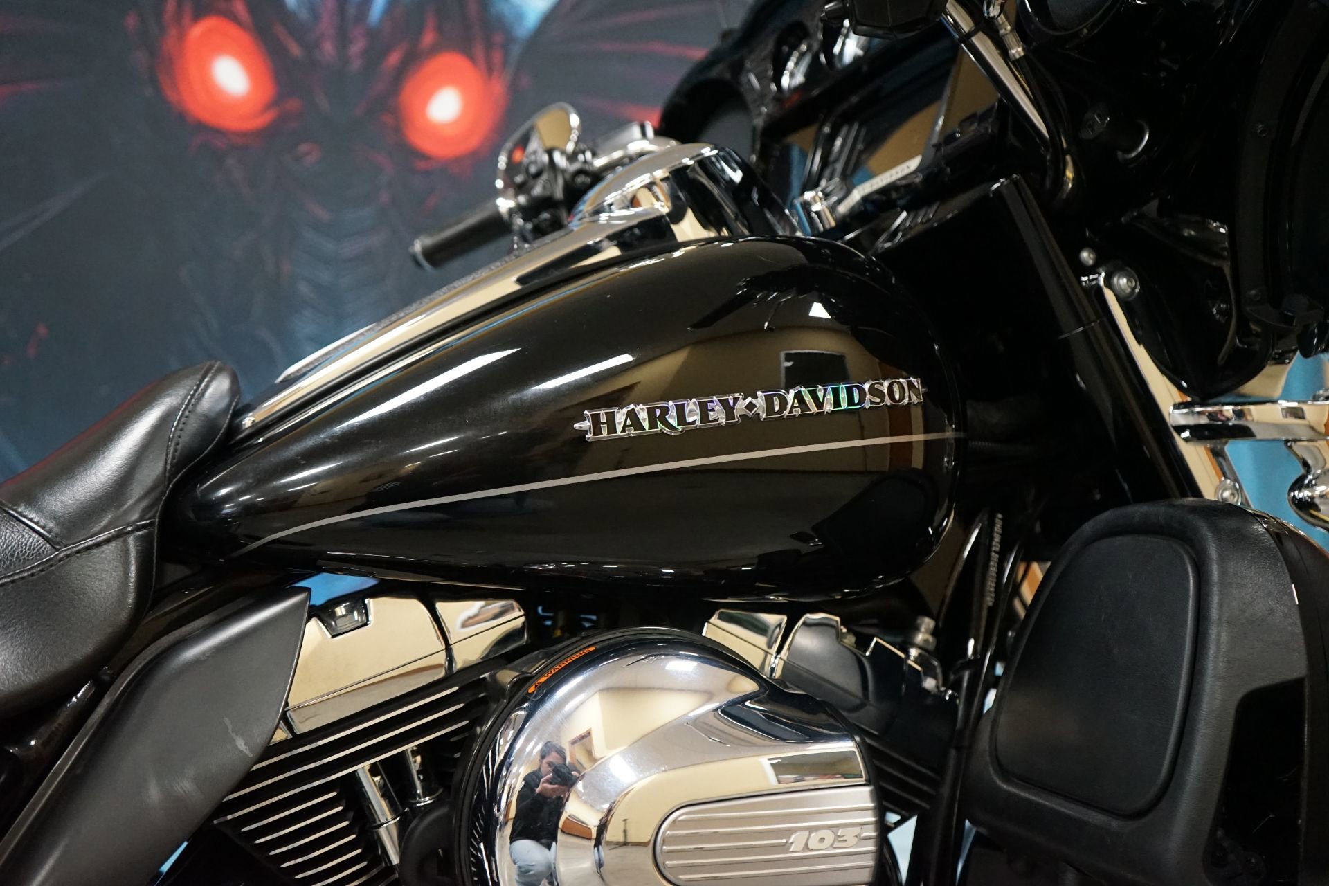 Used 2016 Vivid Black Harley-Davidson  image 9
